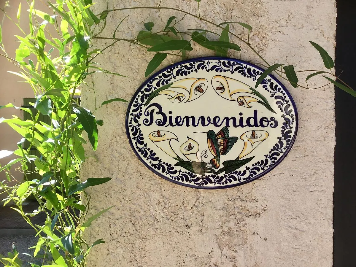 Bed and Breakfast Longo Mai Sillans-la-Cascade 0*,  Frankreich