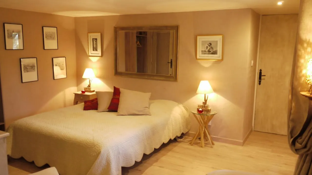 Bed and Breakfast Longo Mai Sillans-la Cascade Nocleg ze śniadaniem